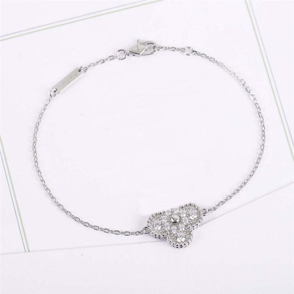 s925 silver 1.5cm flower bracelet with all diamond for women wedding jewelry gift web116291u, Golden;silver
s925 silver 1.5cm flower bracelet with all diamond for women wedding jewelry gift web116291u, Golden;silver