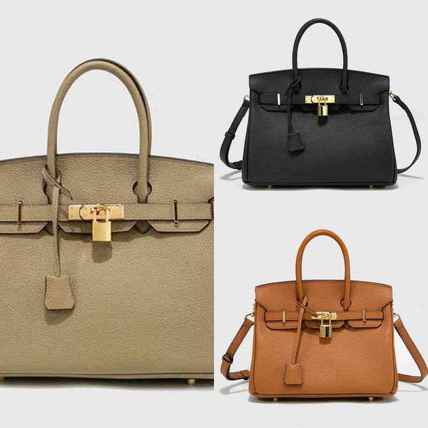 fashion women handbags heme lychee pattern platinum bag 2022 fashion leather large capacity cowhide portable women's single shoulder 3d
fashion women handbags heme lychee pattern platinum bag 2022 fashion leather large capacity cowhide portable women's single shoulder 3d