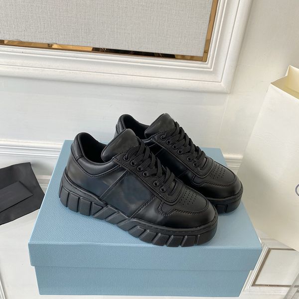 women leather platform sneakers modern design triangle applique men white black serrated rubber foam outsole sports casual lace-up shoes wit
women leather platform sneakers modern design triangle applique men white black serrated rubber foam outsole sports casual lace-up shoes wit