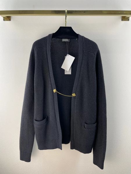 2022 autumn milan runway sweaters v neck long sleeve women's sweater high end jacquard cardigan designer clothing 0529-12, White;black
2022 autumn milan runway sweaters v neck long sleeve women's sweater high end jacquard cardigan designer clothing 0529-12, White;black