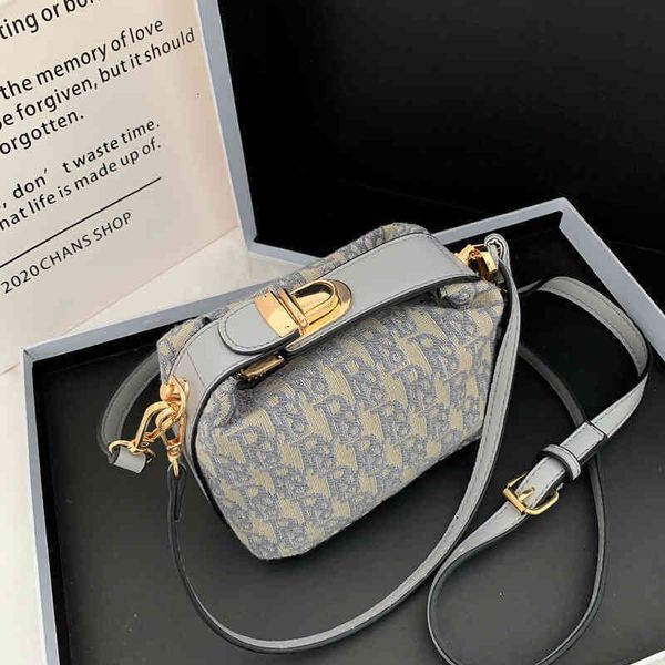70% off bag 79% s leisure women's summer korean portable personalized printing one shoulder fashion trend ins menger
70% off bag 79% s leisure women's summer korean portable personalized printing one shoulder fashion trend ins menger