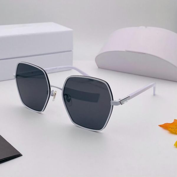 summer sunglasses for women men 56ys style anti-ultraviolet retro plate plank full frame eyeglasses random box, White;black
summer sunglasses for women men 56ys style anti-ultraviolet retro plate plank full frame eyeglasses random box, White;black
