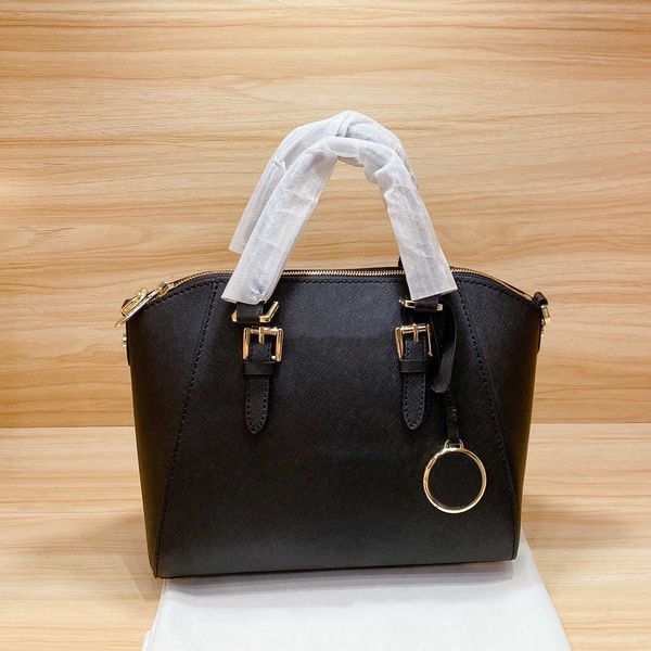 2022 mature style black tote bag large capacity simple women's handbag solid color zipper style casual shoulder bags
2022 mature style black tote bag large capacity simple women's handbag solid color zipper style casual shoulder bags