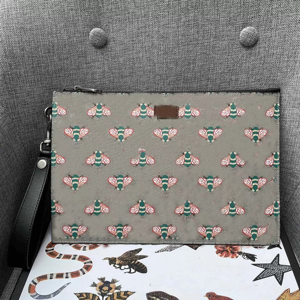 2021 men printed canvas bag credit card bags luxury designer large capacity urban business fashion trend handbag size 30cm
2021 men printed canvas bag credit card bags luxury designer large capacity urban business fashion trend handbag size 30cm