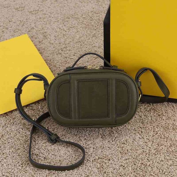 new fashion designer camera bag premium leather quality ladies one shoulder messenger mini small square hand
new fashion designer camera bag premium leather quality ladies one shoulder messenger mini small square hand