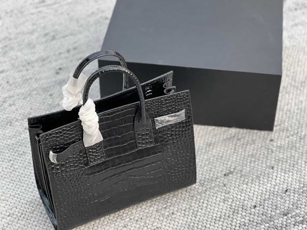 black leather shoulder bag fashion women clutches casual organ messenger designers luxury large capacity handbags
black leather shoulder bag fashion women clutches casual organ messenger designers luxury large capacity handbags