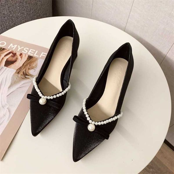 paris classic luxury 4cm fashion pointed toe square low heel high heels elegant pearl bowknot satin wedding party dress shoes female pumps d, Black
paris classic luxury 4cm fashion pointed toe square low heel high heels elegant pearl bowknot satin wedding party dress shoes female pumps d, Black