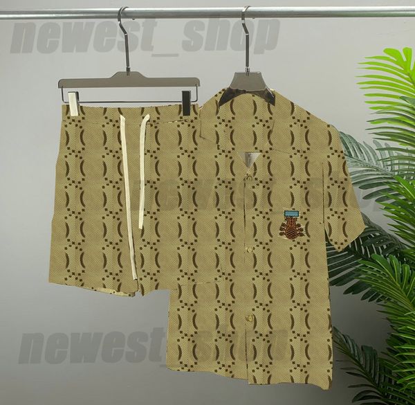 22ss summer europe mens tracksuits designer luxury men letter print shirts hawaii beach shorts casual twill printing tshirts cool hip hop de, Gray
22ss summer europe mens tracksuits designer luxury men letter print shirts hawaii beach shorts casual twill printing tshirts cool hip hop de, Gray