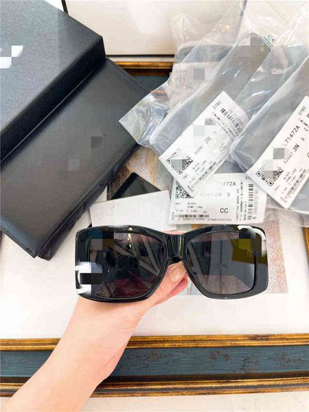 22 new fire small square sunglasses 71472a net red large the same lens shades luxury eyewear personality, White;black
22 new fire small square sunglasses 71472a net red large the same lens shades luxury eyewear personality, White;black