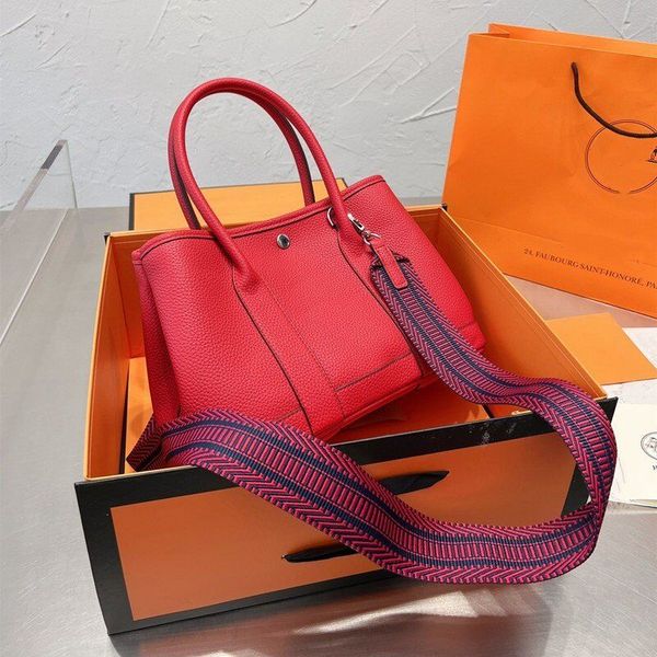 european and american leather womens bag large capacity tote shoulder bag 2022 garden party litchi grain cowhide big handbag
european and american leather womens bag large capacity tote shoulder bag 2022 garden party litchi grain cowhide big handbag