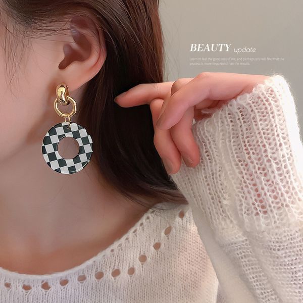 925 silver needle acrylic chessboard grid ear clip earrings korean black and white letter plaid earrings simple wild eardrop, Golden
925 silver needle acrylic chessboard grid ear clip earrings korean black and white letter plaid earrings simple wild eardrop, Golden