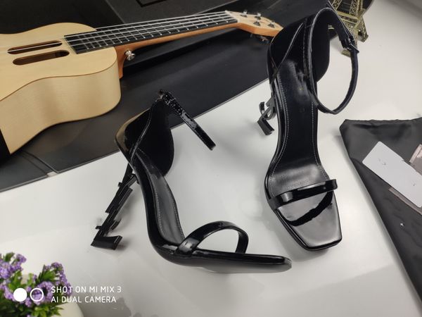 women shoes red bottoms high heels pointed toe red sole pumps come with dust bags wedding shoes 0321, Black
women shoes red bottoms high heels pointed toe red sole pumps come with dust bags wedding shoes 0321, Black