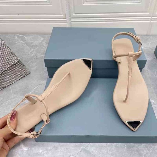 sandals women's leather flip flops modern sandals with metal decoration collection in summer, Black
sandals women's leather flip flops modern sandals with metal decoration collection in summer, Black
