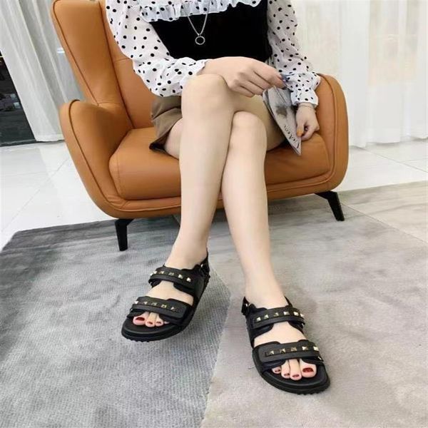 stylishbox ~y21040504 40/41 stud flat sandals soft sporty pink/black/clear/white genuine leather calf skin platform summer shoes c301o
stylishbox ~y21040504 40/41 stud flat sandals soft sporty pink/black/clear/white genuine leather calf skin platform summer shoes c301o
