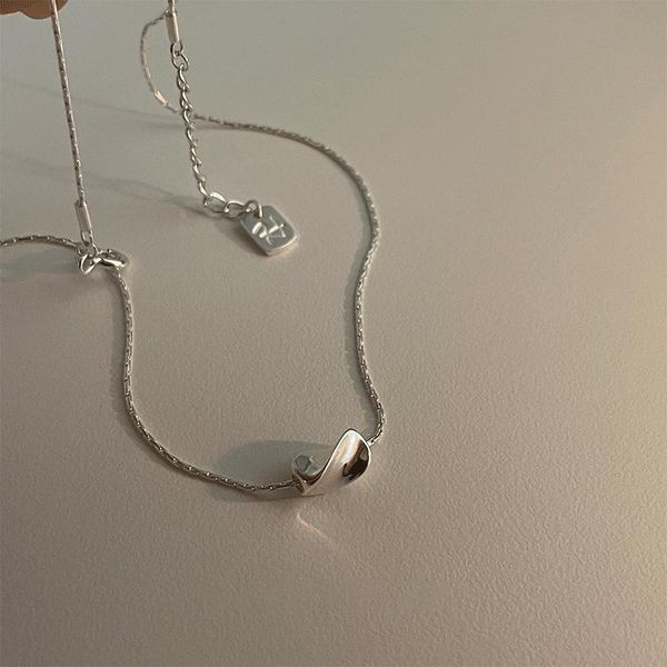 necklace style version light luxury niche design irregular kink roller necklace women's new fashion collarbone chain, Silver
necklace style version light luxury niche design irregular kink roller necklace women's new fashion collarbone chain, Silver