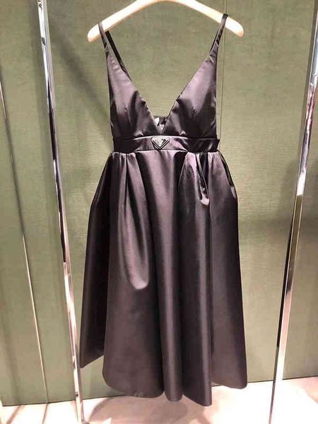 casual dresses french minority spring summer black breast wrapped open back mid length dress nightclub versatile suspender women, Black;gray
casual dresses french minority spring summer black breast wrapped open back mid length dress nightclub versatile suspender women, Black;gray
