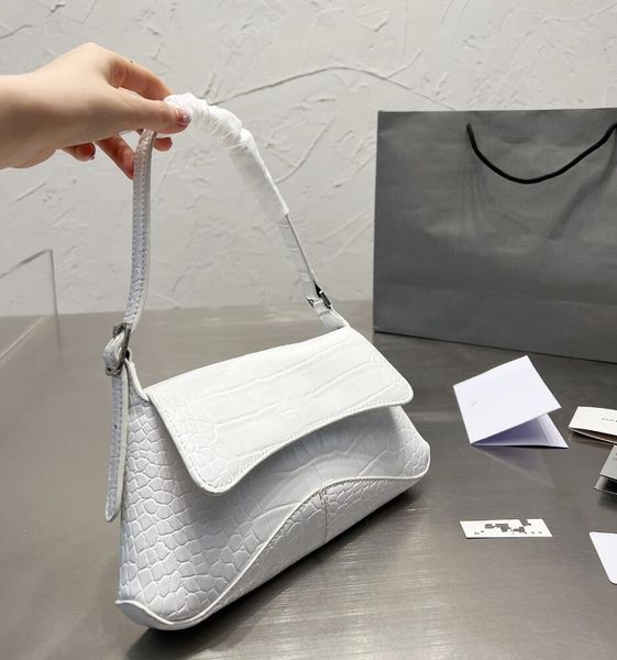 paris style women messenger bag designer metal bb letter ladies shoulder bags crossbody luxury brand lager capacity flip totes crocodile pat
paris style women messenger bag designer metal bb letter ladies shoulder bags crossbody luxury brand lager capacity flip totes crocodile pat