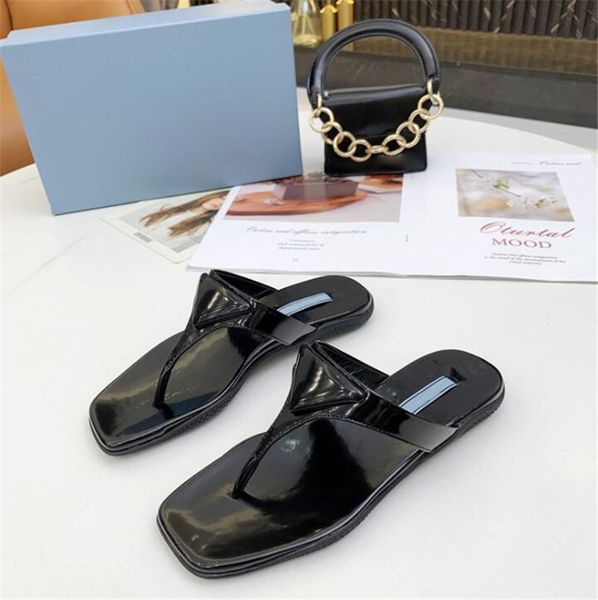 2022 designer women's luxury pearl rhinestone slippers platform leisure summer wide flat beach sandals size 35-40, Black
2022 designer women's luxury pearl rhinestone slippers platform leisure summer wide flat beach sandals size 35-40, Black