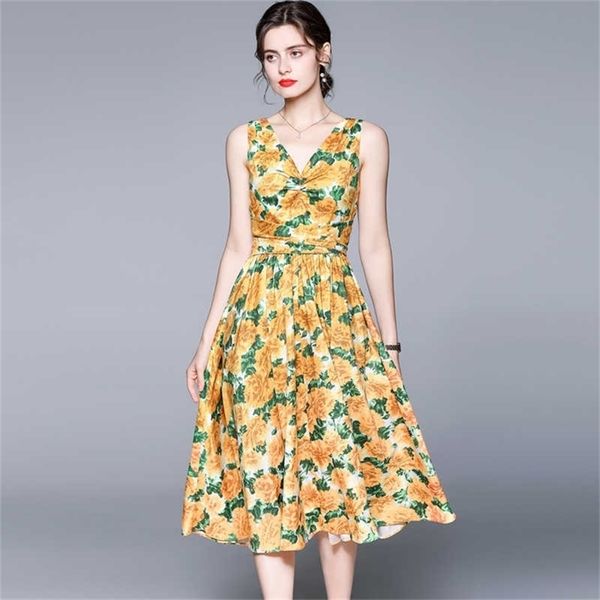 summer vintage floral printed dress women v neck sleeveless runway a line vestidos female 210529, Black;gray
summer vintage floral printed dress women v neck sleeveless runway a line vestidos female 210529, Black;gray