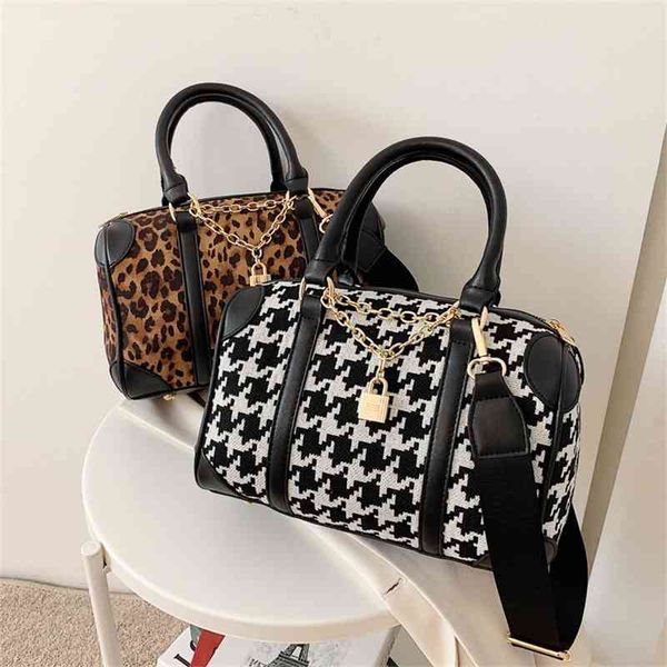 bags women's bag 2022 new hand large capacity style sling one shoulder messenger bag pillow purse
bags women's bag 2022 new hand large capacity style sling one shoulder messenger bag pillow purse