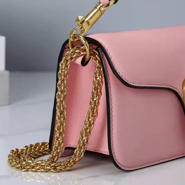 5a fashion designers bags chain shoulder strap gold rivet leather hobos stud multi compartment cover black red purple brown colors
5a fashion designers bags chain shoulder strap gold rivet leather hobos stud multi compartment cover black red purple brown colors