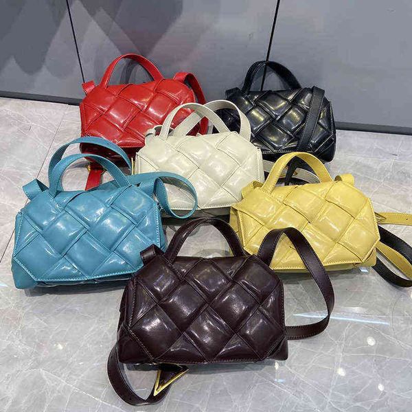 luxury brand classic designer style cowhide leather woven pillow handbag women crossbody bag220506
luxury brand classic designer style cowhide leather woven pillow handbag women crossbody bag220506