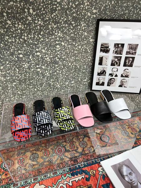 2022 designer women's slipper leather h summer oran slippers flat bottom herringbone high-end high-quality factory shoes women's b, Black
2022 designer women's slipper leather h summer oran slippers flat bottom herringbone high-end high-quality factory shoes women's b, Black