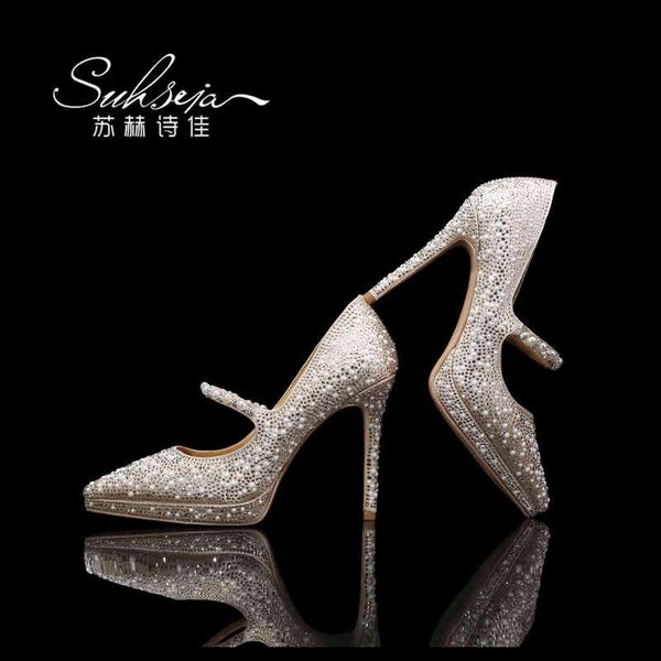 dress shoes designer luxury gold single shoes women's winter french style with skirt temperament thin heel pointed waterproof platform, Black
dress shoes designer luxury gold single shoes women's winter french style with skirt temperament thin heel pointed waterproof platform, Black