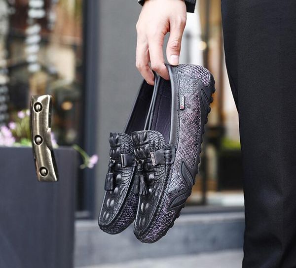 new snake pattern man oxford leather luxury designer dress shoes flats male casual shoes footwear loafers men size: eu39-44, Black
new snake pattern man oxford leather luxury designer dress shoes flats male casual shoes footwear loafers men size: eu39-44, Black
