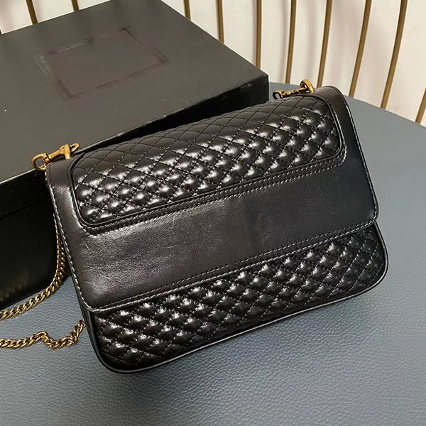 designer shoulder bag retro plaid leather large capacity ladies new armpit fashion hardware chain multifunctional crossbody bag
designer shoulder bag retro plaid leather large capacity ladies new armpit fashion hardware chain multifunctional crossbody bag