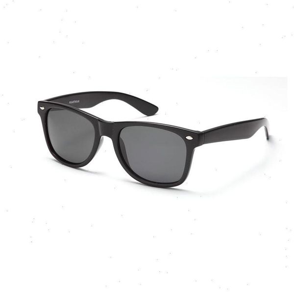 classic wayfarer female sunglasses men polarized glasses retro square vintage 80s frame eyewear276i, White;black
classic wayfarer female sunglasses men polarized glasses retro square vintage 80s frame eyewear276i, White;black