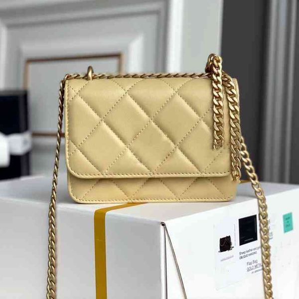 luxury designers bags wedding handle chains shoulder letters ladies handbags women crossbody wallet flowers clutch tote purses 040437
luxury designers bags wedding handle chains shoulder letters ladies handbags women crossbody wallet flowers clutch tote purses 040437