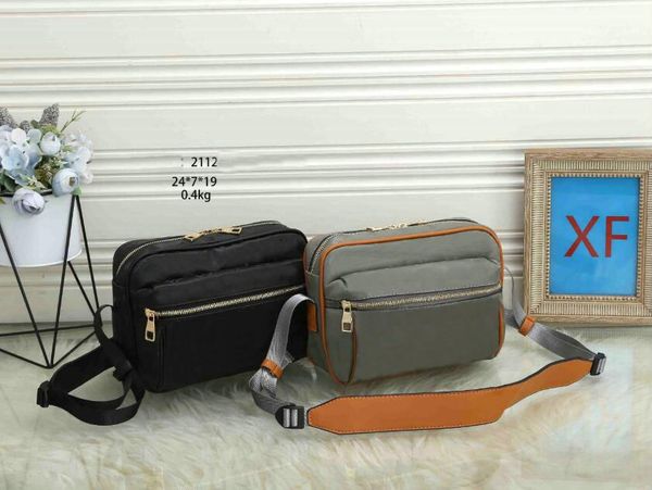 designer men women messenger fashion bags alpha shoulder bag gradient crossbody male purses zipper strap casual graphite handbag
designer men women messenger fashion bags alpha shoulder bag gradient crossbody male purses zipper strap casual graphite handbag