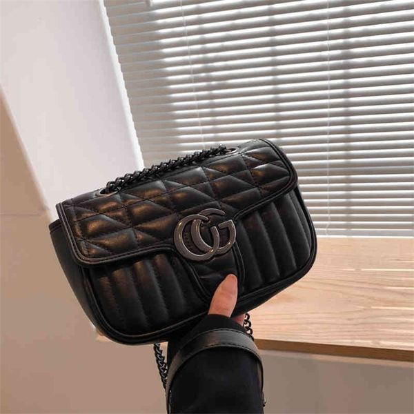 handbag spring and summer fashion trend envelope chain single shoulder portable leather handbags on clearance sale
handbag spring and summer fashion trend envelope chain single shoulder portable leather handbags on clearance sale