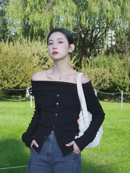 women's t-shirt designer slim knit shirt with black sleeves and long x3cg2022, White
women's t-shirt designer slim knit shirt with black sleeves and long x3cg2022, White