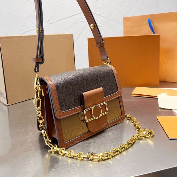 designer luxury women the tote bag fashion versatile handbags shoulder crossbody bags purse tories totes large capacity saddle wallets 7a og
designer luxury women the tote bag fashion versatile handbags shoulder crossbody bags purse tories totes large capacity saddle wallets 7a og