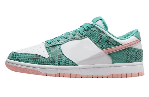 2022 low white green pink mens womens x casual shoes snakeskin skateboards sports sneakers trainers with shoe box, Red;white
2022 low white green pink mens womens x casual shoes snakeskin skateboards sports sneakers trainers with shoe box, Red;white