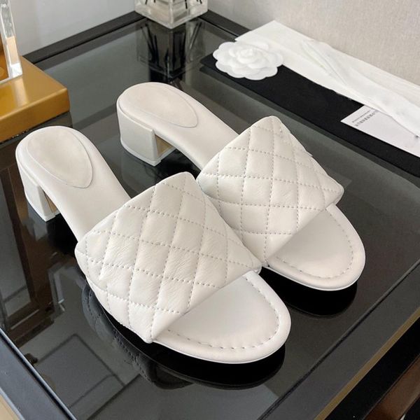 slippers chunky heel lambskin platform flat slide famous designer sandal classic black beige genuine leather outsole dress shoes outdoor fli
slippers chunky heel lambskin platform flat slide famous designer sandal classic black beige genuine leather outsole dress shoes outdoor fli