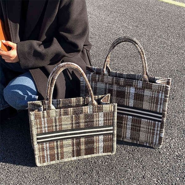 shop online 85% off fashion large capacity portable striped bag simple hand to work in autumn and winter
shop online 85% off fashion large capacity portable striped bag simple hand to work in autumn and winter