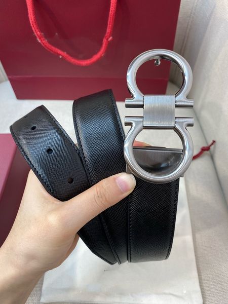 male and female belt designer luxury fashion classic can be matched with formal casual with box size 3.5cm 844661, Black;brown
male and female belt designer luxury fashion classic can be matched with formal casual with box size 3.5cm 844661, Black;brown