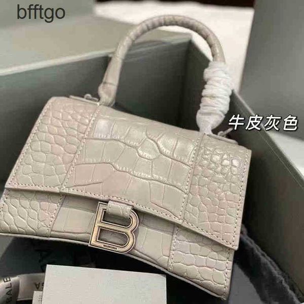 women luxury blencaigas handbags leather hourglass 2022 bag crocodile high-end net red fashion messenger high version female cnm1
women luxury blencaigas handbags leather hourglass 2022 bag crocodile high-end net red fashion messenger high version female cnm1