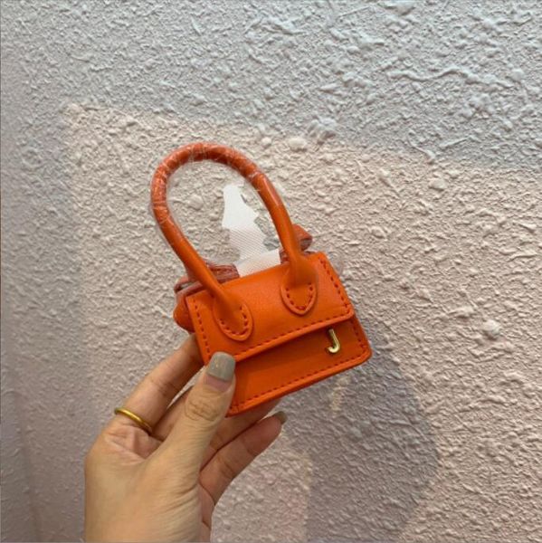 2021 fashion women designer bags luxury small crossbody bag france brand purse handbag pu leather shoulder le chiquito lady shopping tote or
2021 fashion women designer bags luxury small crossbody bag france brand purse handbag pu leather shoulder le chiquito lady shopping tote or