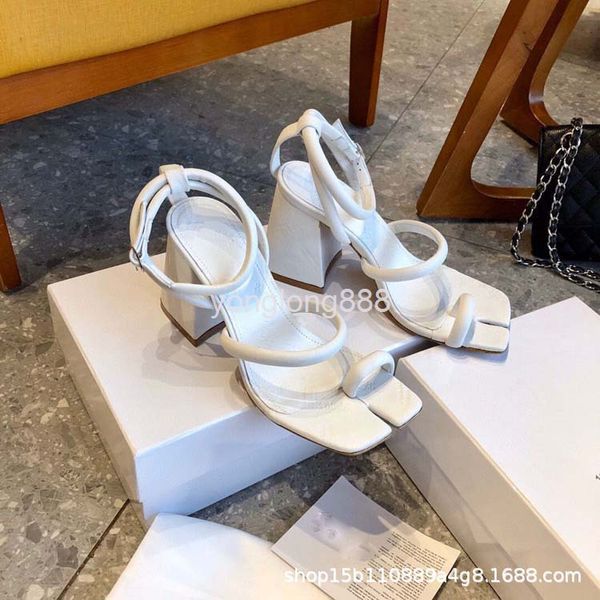 sandals split toe sandals summer leather one-sided belt square cover simple and versatile fairy style high-heeled flat sole, Black
sandals split toe sandals summer leather one-sided belt square cover simple and versatile fairy style high-heeled flat sole, Black