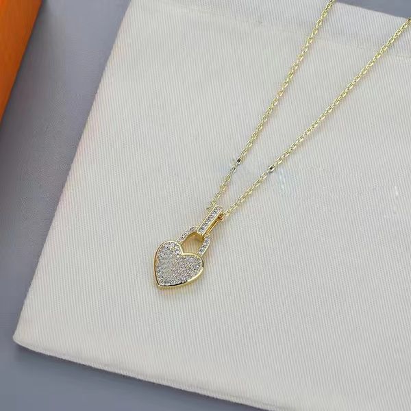 gold titanium steel necklace female designer classic lock letter l home luxury pendant social birthday gift jewelry does not fade necklaces, Silver
gold titanium steel necklace female designer classic lock letter l home luxury pendant social birthday gift jewelry does not fade necklaces, Silver