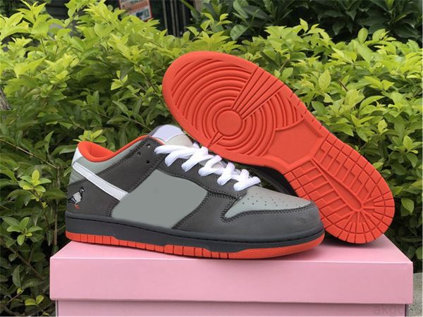 2022 est staple nyc pigeon low skateboard shoes men women medium white dark grey dove basketball sneakers with original box 5-12
2022 est staple nyc pigeon low skateboard shoes men women medium white dark grey dove basketball sneakers with original box 5-12