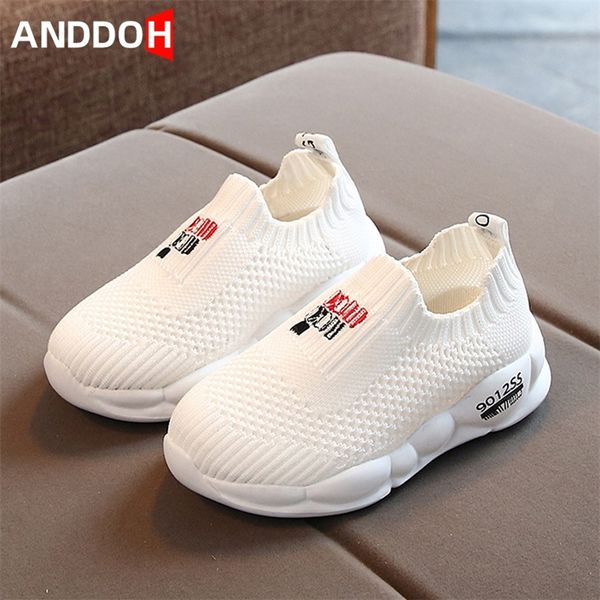size 21-30 baby running sport shoes boys sneakers with breathable girls anti-slippery sneakers children lightweight casual shoes 220511, Black;red
size 21-30 baby running sport shoes boys sneakers with breathable girls anti-slippery sneakers children lightweight casual shoes 220511, Black;red
