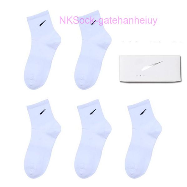 classic fashion men's socks gift box stockings hook brand black white gray medium tube sports cotton sweat absorbing sock men women lux
classic fashion men's socks gift box stockings hook brand black white gray medium tube sports cotton sweat absorbing sock men women lux