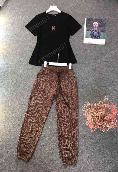 womens two piece pants black alphabet print fashion brand t-shirt with brown pattern pants 2 piece sets luxury designer tracksuits women clo, White
womens two piece pants black alphabet print fashion brand t-shirt with brown pattern pants 2 piece sets luxury designer tracksuits women clo, White