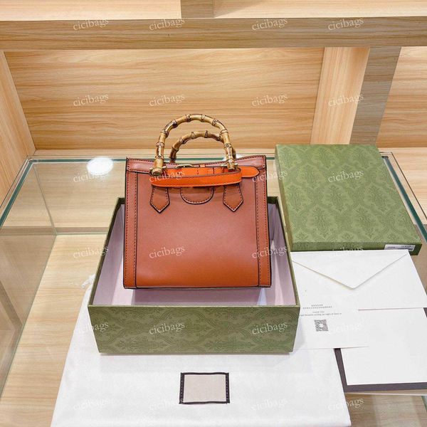 fashion bags luxurys designers womens handbags purses bamboo 2022 brand genuine leather cowhide ladies brown graceful clutch
fashion bags luxurys designers womens handbags purses bamboo 2022 brand genuine leather cowhide ladies brown graceful clutch
