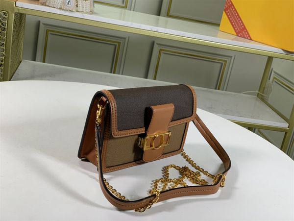 2022famous brand designer messenger handbag tote leather vintage pattern crossbody handbag purse new shoulder bag clutch tote h0045
2022famous brand designer messenger handbag tote leather vintage pattern crossbody handbag purse new shoulder bag clutch tote h0045